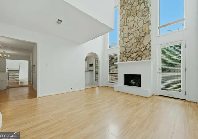 Photo 3 of Townhouse for sale at 605 Serramonte Dr, Marietta, GA 30068 | MLS# 10818409 | Listing updated on 2026-09-25
