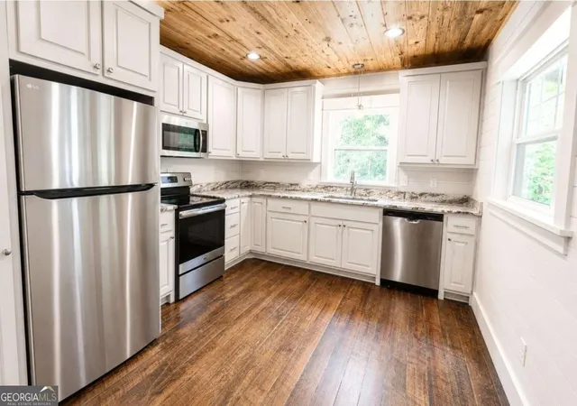 Photo 4 of Single family home for sale at 2087 Chatsworth Hwy, Ellijay, GA 30540 | MLS# 10771093 | Listing updated on 2026-09-19