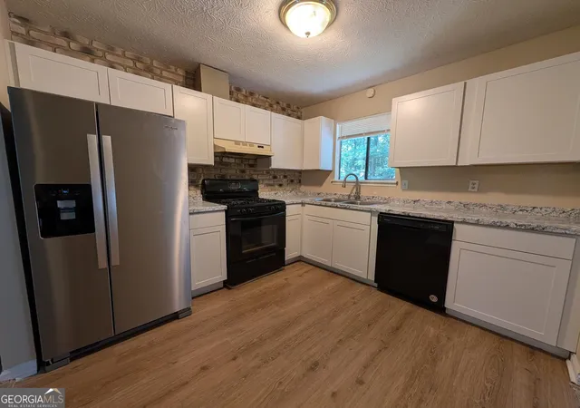 Photo 4 of Single family home for sale at 4341 Old Lake Dr, Decatur, GA 30034 | MLS# 10736775 | Listing updated on 2026-08-27