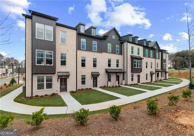 Photo 2 of Sale Pending at 2602 Daybreak Ln, Newnan, GA 30265 | MLS# 10807062 | Listing updated on 2026-09-03