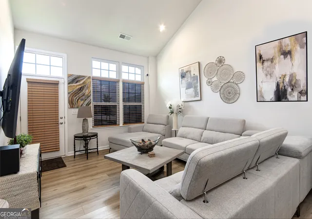 Photo 4 of Townhouse for sale at 420 Bancroft St, Mcdonough, GA 30253 | MLS# 10806642 | Listing updated on 2026-09-16