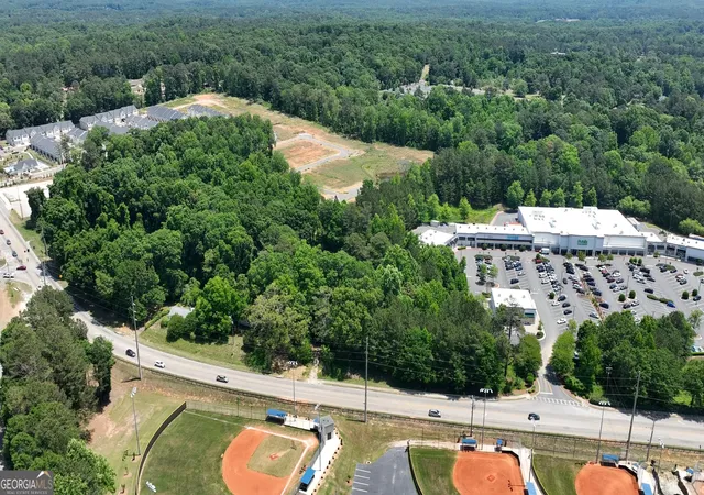 3rd image of 332 E Atlanta Rd, Stockbridge, GA 30281 | MLS# 10784132