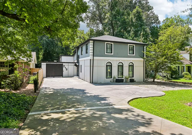 1st image of 215 Camden Rd Ne, Atlanta, GA 30309 | MLS# 10756653