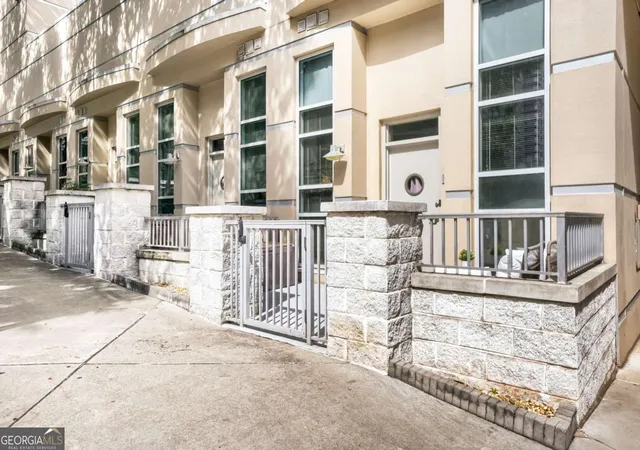 Photo 3 of Condo for sale at 860 Peachtree St Ne #105, Atlanta, GA 30308 | MLS# 10825900 | Listing updated on 2026-09-27