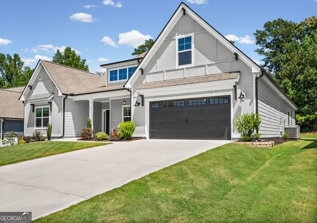 Photo 2 of Sale Pending at 40 Oakhurst, Sharpsburg, GA 30277 | MLS# 10833672 | Listing updated on 2026-09-17