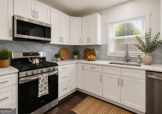 Photo 3 of Single family home for sale at 1680 Fairbanks St SW, Atlanta, GA 30310 | MLS# 10805627 | Listing updated on 2026-08-01