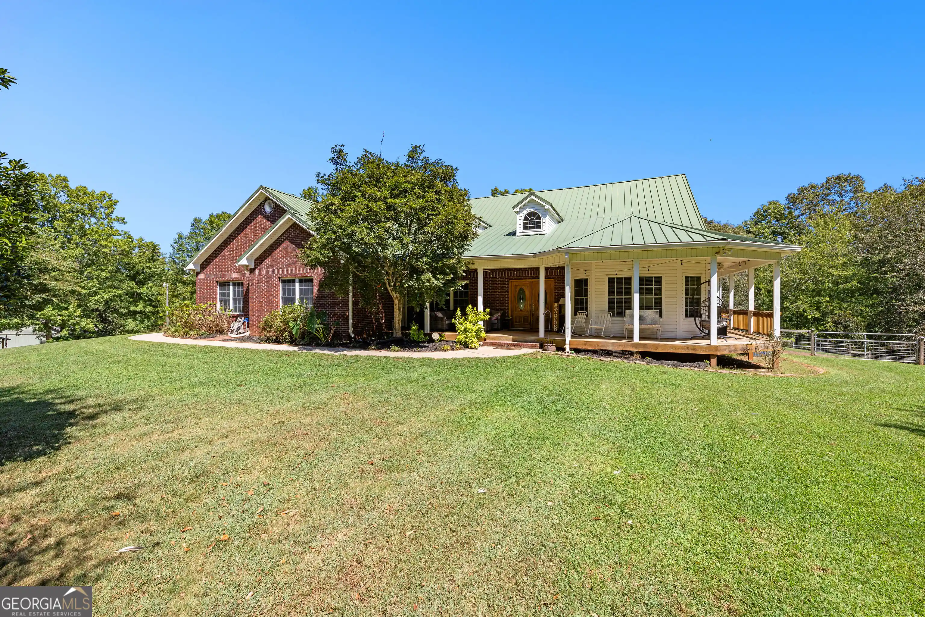 Photo 1 of Single family home for sale at 380 Day St, Molena, GA 30258 | MLS# 10848706 | Listing updated on 2026-10-19