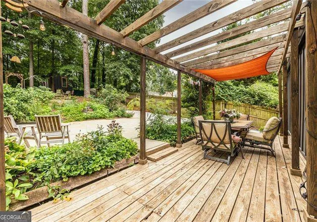 Photo 4 of Single family home for sale at 1464 Oldfield Rd, Decatur, GA 30030 | MLS# 10807016 | Listing updated on 2026-09-23