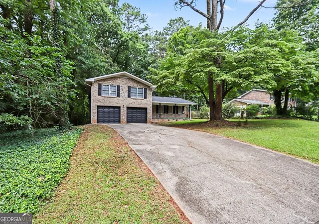 Photo 2 of Single family home for sale at 345 Fond Du Lac Dr, Stone Mountain, GA 30088 | MLS# 10800500 | Listing updated on 2026-08-27