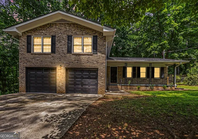 Photo 3 of Single family home for sale at 345 Fond Du Lac Dr, Stone Mountain, GA 30088 | MLS# 10800500 | Listing updated on 2026-08-27