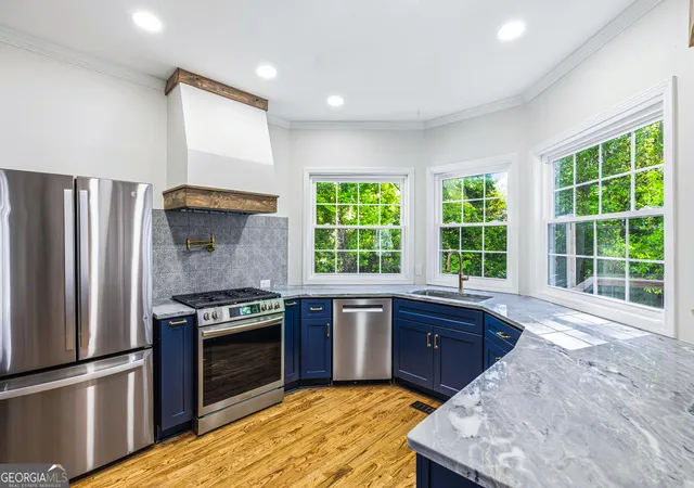 Photo 3 of Single family home for sale at 1664 Holly Lake Cir, Snellville, GA 30078 | MLS# 10721634 | Listing updated on 2026-09-12