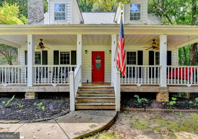 Photo 2 of Single family home for sale at 1609 White Oak Dr, Winder, GA 30680 | MLS# 10784238 | Listing updated on 2026-10-05