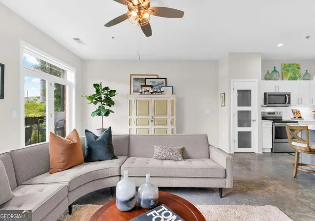Listing Photo 4 - Condo for sale in building located at 560 Dutch Vly Rd Ne, Atlanta, GA 30324 - Unit #2309