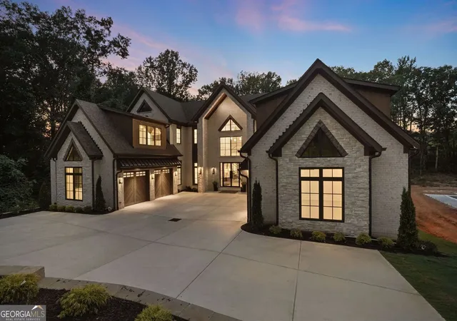 5th image of 233 Traditions Dr, Alpharetta, GA 30004 | MLS# 10802441