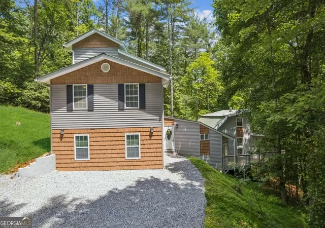 Photo 2 of Single family home for sale at 375 Deerfield Dr, Dahlonega, GA 30533 | MLS# 10786509 | Listing updated on 2026-07-13