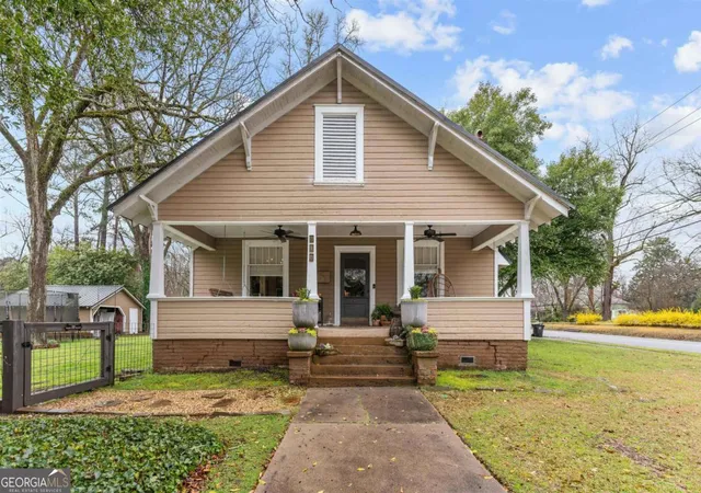 Homes for sale in Greensboro, GA | 318 W South St, Greensboro, GA 30642 | MLS# 10777874