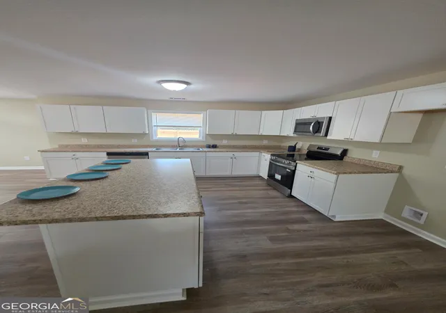 Photo 3 of Sale Pending at 5159 C M Copelan Road, Watkinsville, GA 30677 | MLS# 10825231 | Listing updated on 2026-09-10