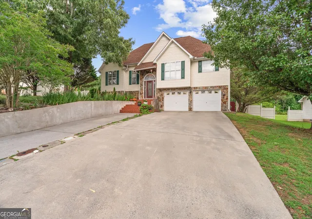 2nd image of 391 Wildwood Cir Se, Calhoun, GA 30701 | MLS# 10788267