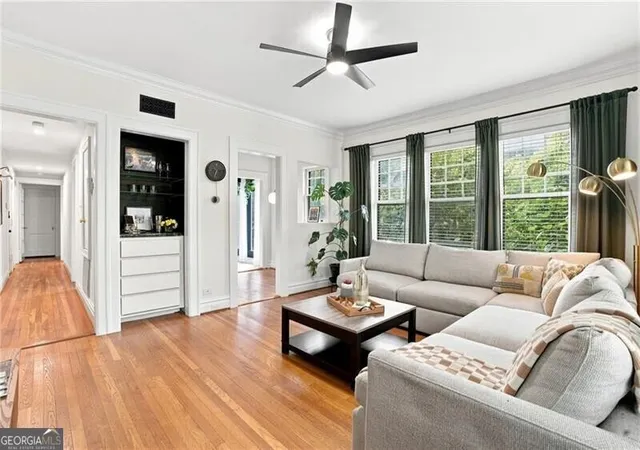Photo 3 of Condo for sale at 633 Moreland Ave Ne #4, Atlanta, GA 30307 | MLS# 10831814 | Listing updated on 2026-09-30
