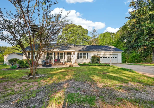 Homes for sale in Williamson, GA | 227 Shady Ln, Williamson, GA 30292 | MLS# 10796108