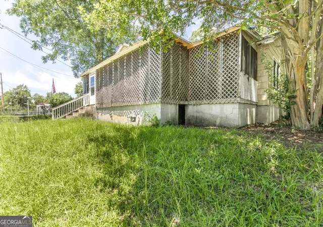 Photo 3 of Single family home for sale at 3045 Montpelier Pl, Macon, GA 31204 | MLS# 10603644 | Listing updated on 2026-07-02