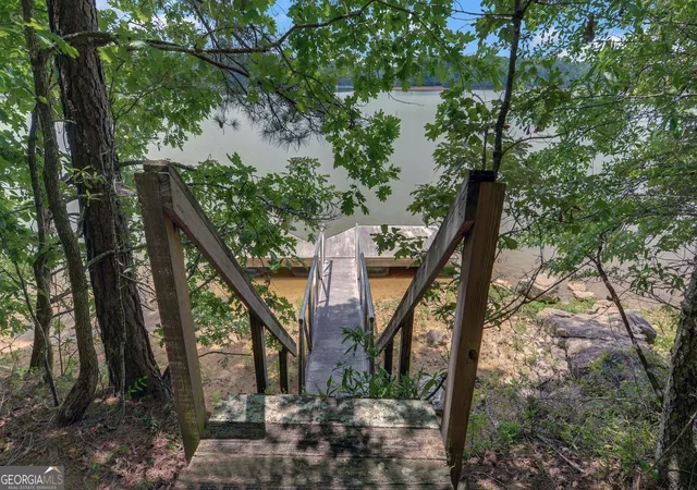 Photo 3 of Single family home for sale at 4521 Shoreline Dr, Gainesville, GA 30506 | MLS# 10794338 | Listing updated on 2026-08-19