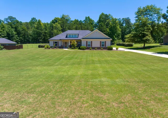 Homes for sale in Waverly Hall, GA | 178 Arrowhead Dr, Waverly Hall, GA 31831 | MLS# 10780180