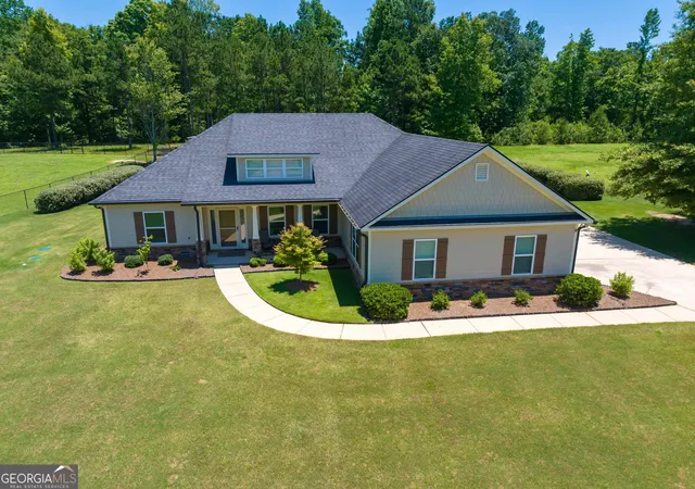 Homes for sale in Waverly Hall, GA | 178 Arrowhead Dr, Waverly Hall, GA 31831 | MLS# 10780180