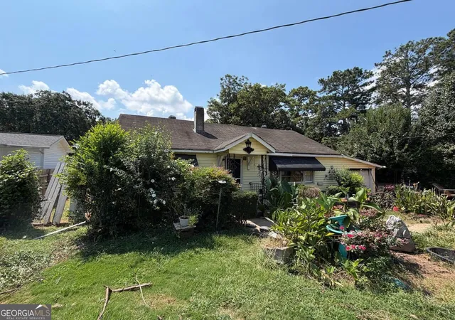 Photo 2 of Single family home for sale at 111 W Mimosa Dr, Jonesboro, GA 30236 | MLS# 10833678 | Listing updated on 2026-09-11