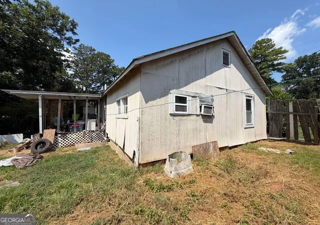 Photo 3 of Single family home for sale at 111 W Mimosa Dr, Jonesboro, GA 30236 | MLS# 10833678 | Listing updated on 2026-09-11