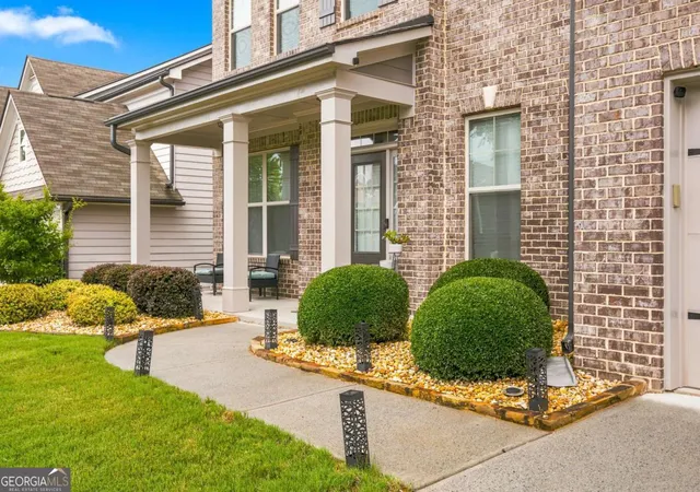 Photo 3 of Single family home for sale at 5857 Shore Isle Tr, Braselton, GA 30517 | MLS# 10807478 | Listing updated on 2026-09-05