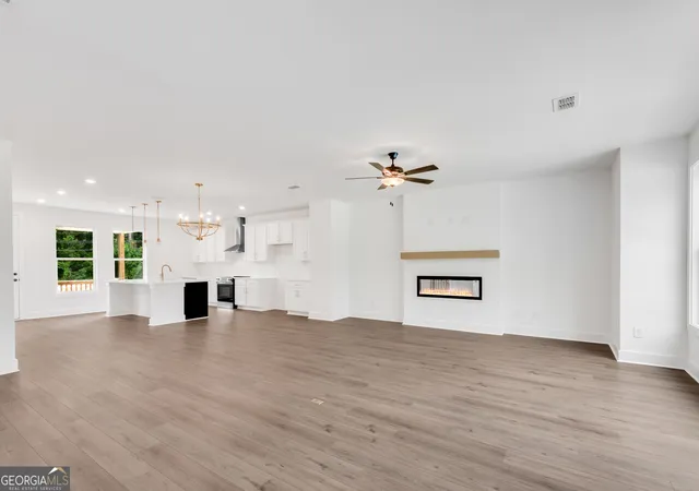5th image of 2737 Hallwood Ln, Suwanee, GA 30024 | MLS# 10802279