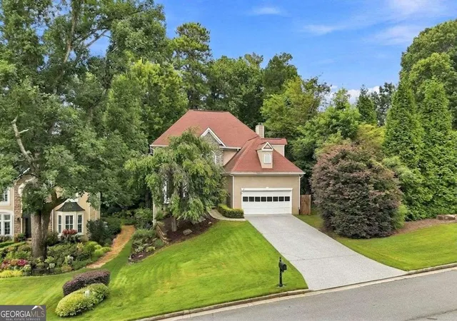 Photo 3 of Single family home for sale at 7350 Devonhall Wy, Johns Creek, GA 30097 | MLS# 10826788 | Listing updated on 2026-09-11