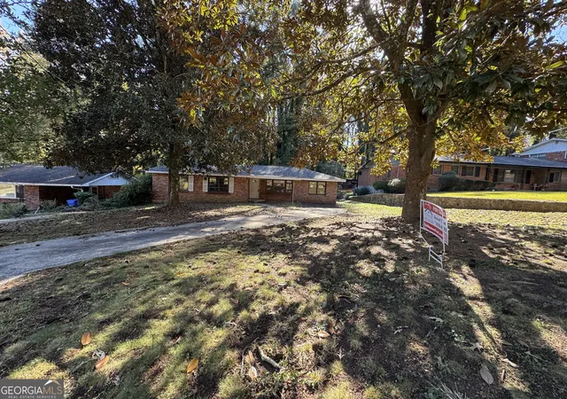 Photo 2 of Single family home for sale at 3598 Ingledale Dr Sw, Atlanta, GA 30331 | MLS# 10568790 | Listing updated on 2026-09-23