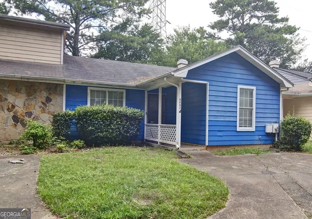 Photo 2 of Sale Pending at 5653 Waterford Ct, Morrow, GA 30260 | MLS# 10802528 | Listing updated on 2026-08-18