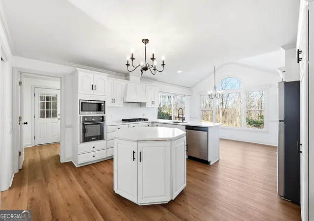 Photo 3 of Single family home for sale at 4715 Creek Wood Dr, Gainesville, GA 30507 | MLS# 10762987 | Listing updated on 2026-09-28