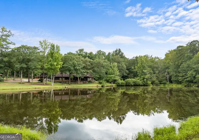 2nd image of 261 Mcintosh Cir, Jackson, GA 30233 | MLS# 10819981