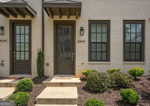 Photo 2 of Townhouse for sale at 6794 Encore Blvd, Sandy Springs, GA 30328 | MLS# 10820833 | Listing updated on 2026-08-20