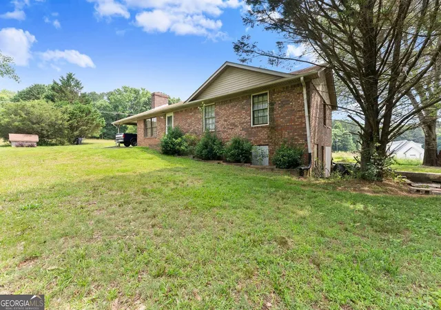 Photo 4 of Single family home for sale at 5590 Howard Rd, Cumming, GA 30040 | MLS# 10783675 | Listing updated on 2026-09-20