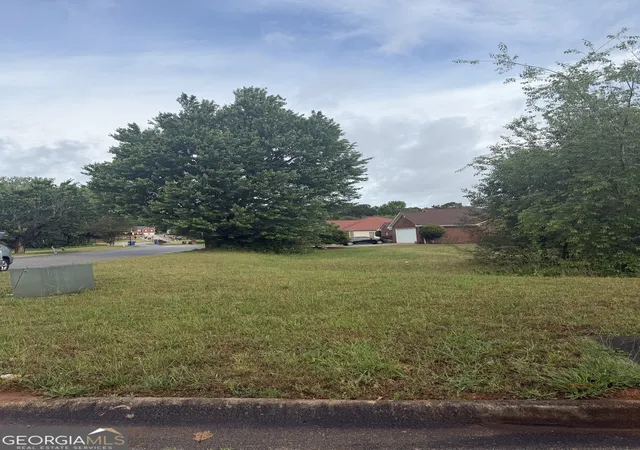 2nd image of 1102 Cameron Rd, Mcdonough, GA 30253 | MLS# 10759690