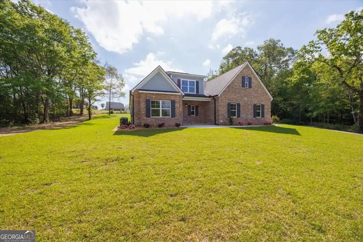 Photo 1 of Single family home for sale at 411 Southern Oaks Dr, Macon, GA 31216 | MLS# 10878436 | Listing updated on 2026-10-24