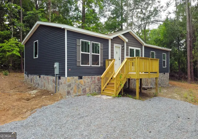 Photo 2 of Manufactured home for sale at 25 Lewis Barrett Blvd, Rome, GA 30161 | MLS# 10831956 | Listing updated on 2026-09-07