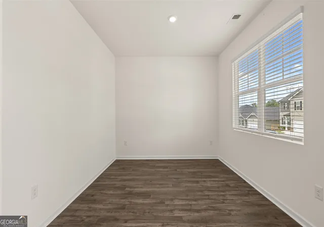 3rd image of 595 Great Salt Ln, Hoschton, GA 30548 | MLS# 10785351