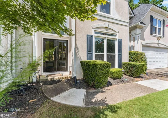 Photo 3 of Single family home for sale at 6025 Zinfandel Dr, Suwanee, GA 30024 | MLS# 10823588 | Listing updated on 2026-08-25