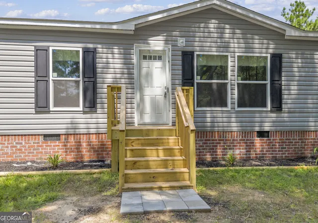 Photo 3 of Manufactured home for sale at 1625 Elberton Rd, Lexington, GA 30648 | MLS# 10825090 | Listing updated on 2026-08-27