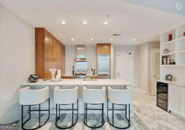 Photo 4 of Condo for sale at 3325 Piedmont Rd NE #1709, Atlanta, GA 30305 | MLS# 10815488 | Listing updated on 2026-10-30
