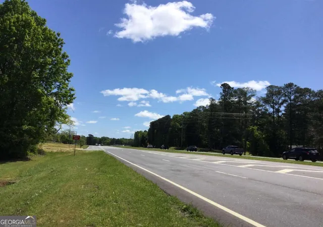 Photo 11 of Single family home for sale at 1623 Highway 54 W, Fayetteville, GA 30214 | MLS# 10662852 | Listing updated on 2026-09-04