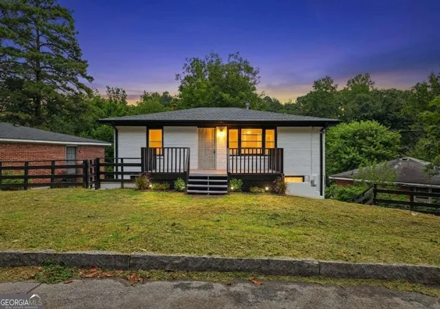 Photo 1 of Single family home for sale at 111 Victor Cir Nw, Atlanta, GA 30314 | MLS# 10825634 | Listing updated on 2026-08-27