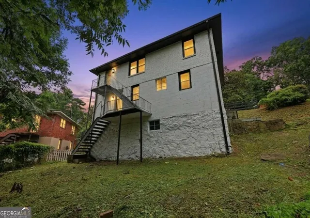 Photo 2 of Single family home for sale at 111 Victor Cir Nw, Atlanta, GA 30314 | MLS# 10825634 | Listing updated on 2026-08-27