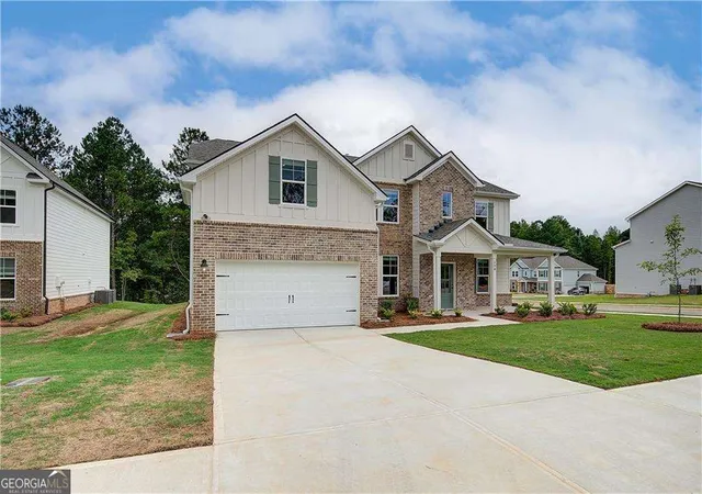 Photo 3 of Sale Pending at 270 Linford Dr, Locust Grove, GA 30248 | MLS# 10806634 | Listing updated on 2026-09-14